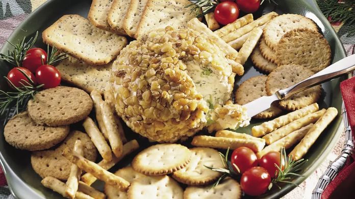 christmas cheese ball