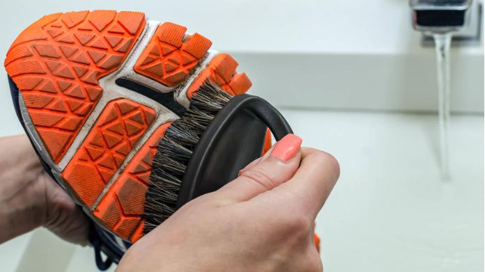 how to wash sneakers